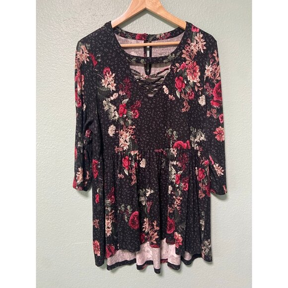 Torrid Women's Plus Size Dark Grey Black Floral Tunic Top Shirt Size 1x - Picture 1 of 8